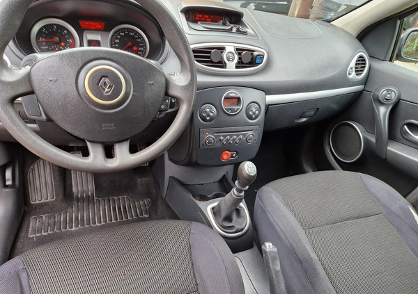 Renault Clio cena 6800 przebieg: 225000, rok produkcji 2005 z Brzesko małe 22